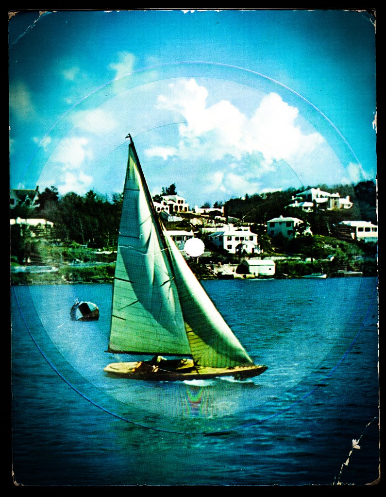 Postcard Record, 'This Is Bermuda', by Hubert Smith & The Coral Islanders, 1960, 33 1/3 RPM.